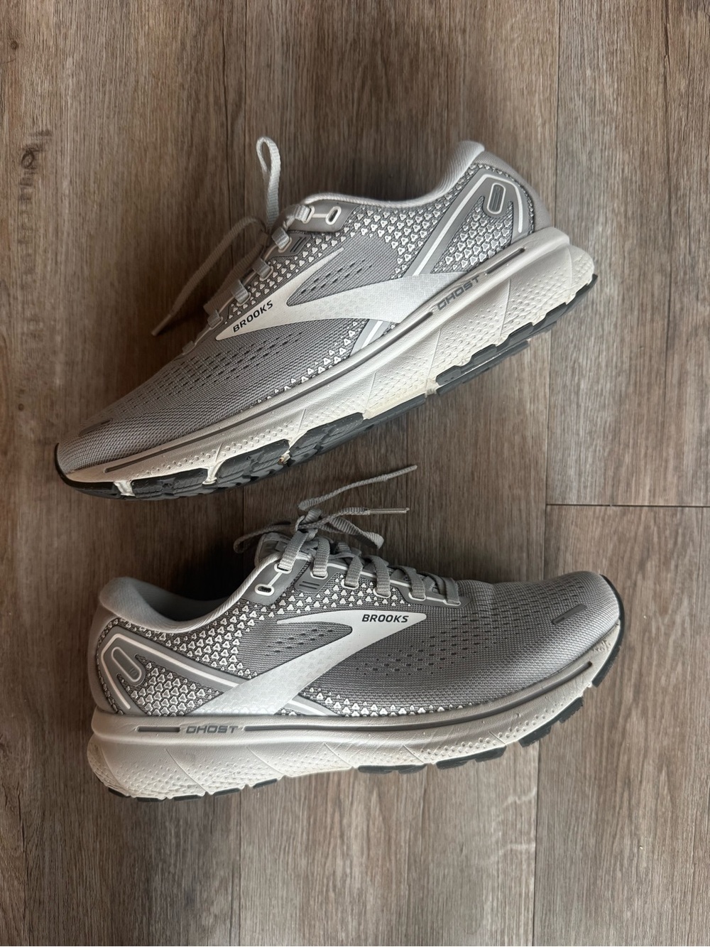 Brooks Ghost 14 Women's Running Shoes - size 9.5